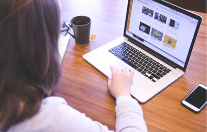 Social media campaign content and analytics across devices